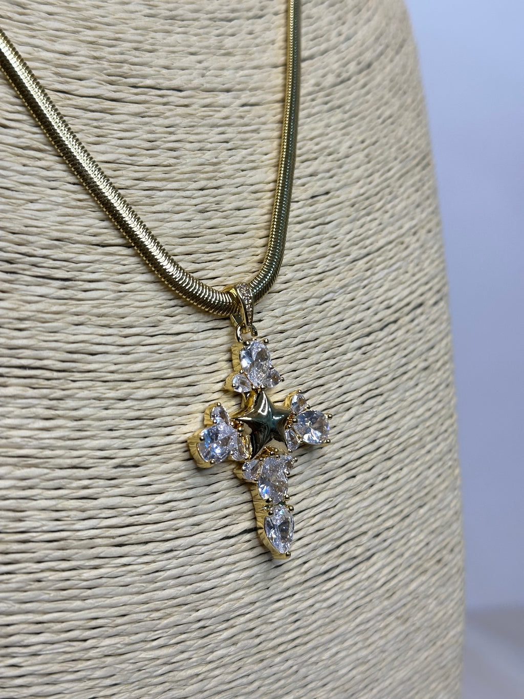 Collar Cruz y Estrella