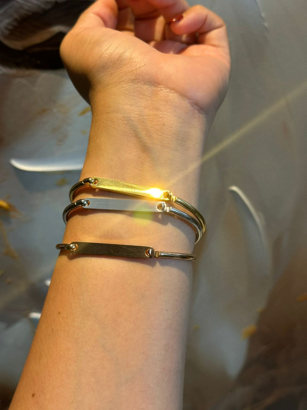 Brazalete con Placa - Letras