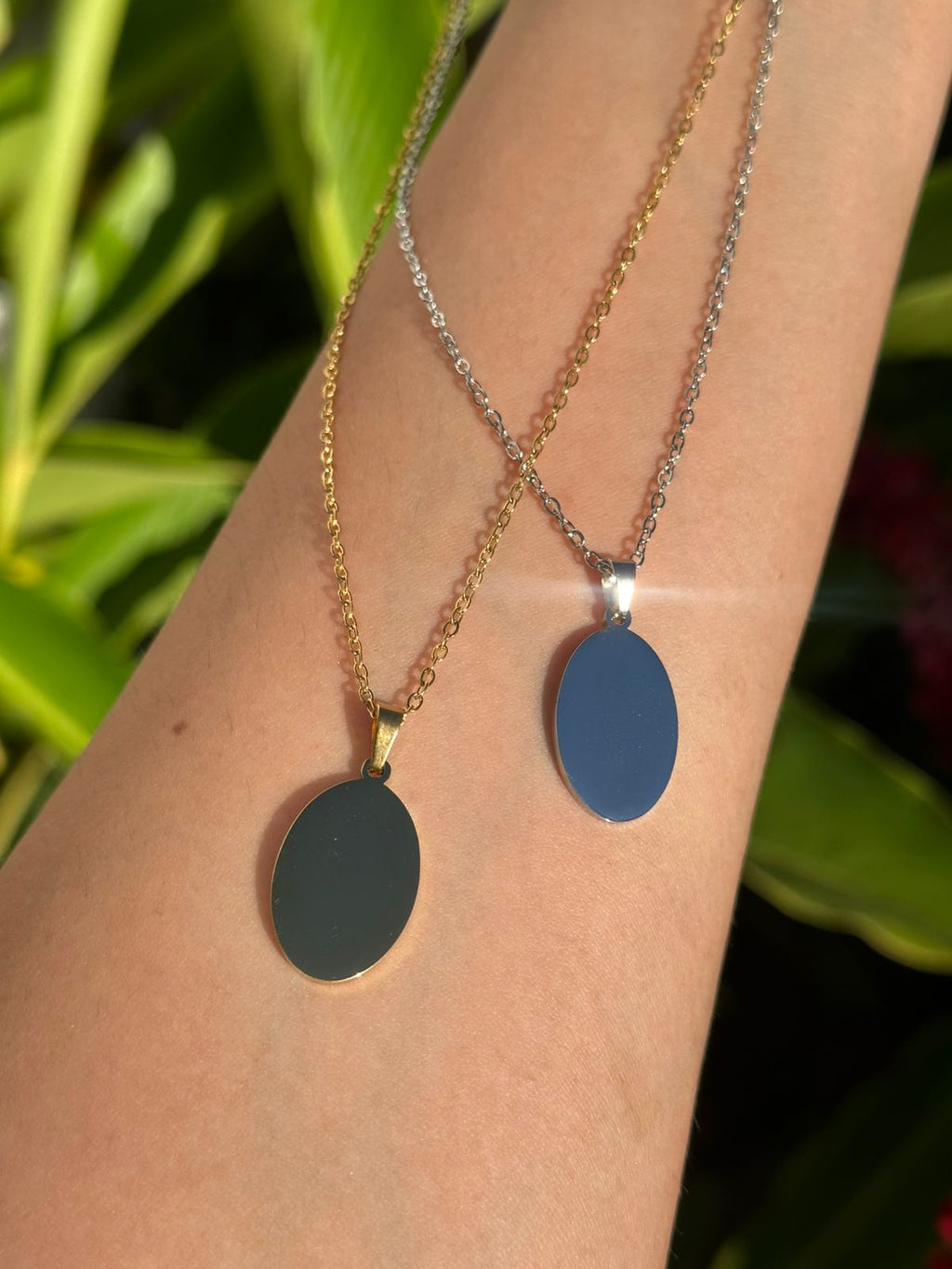 Collar con Colgante Ovalado - Letras y/o Fotograbado