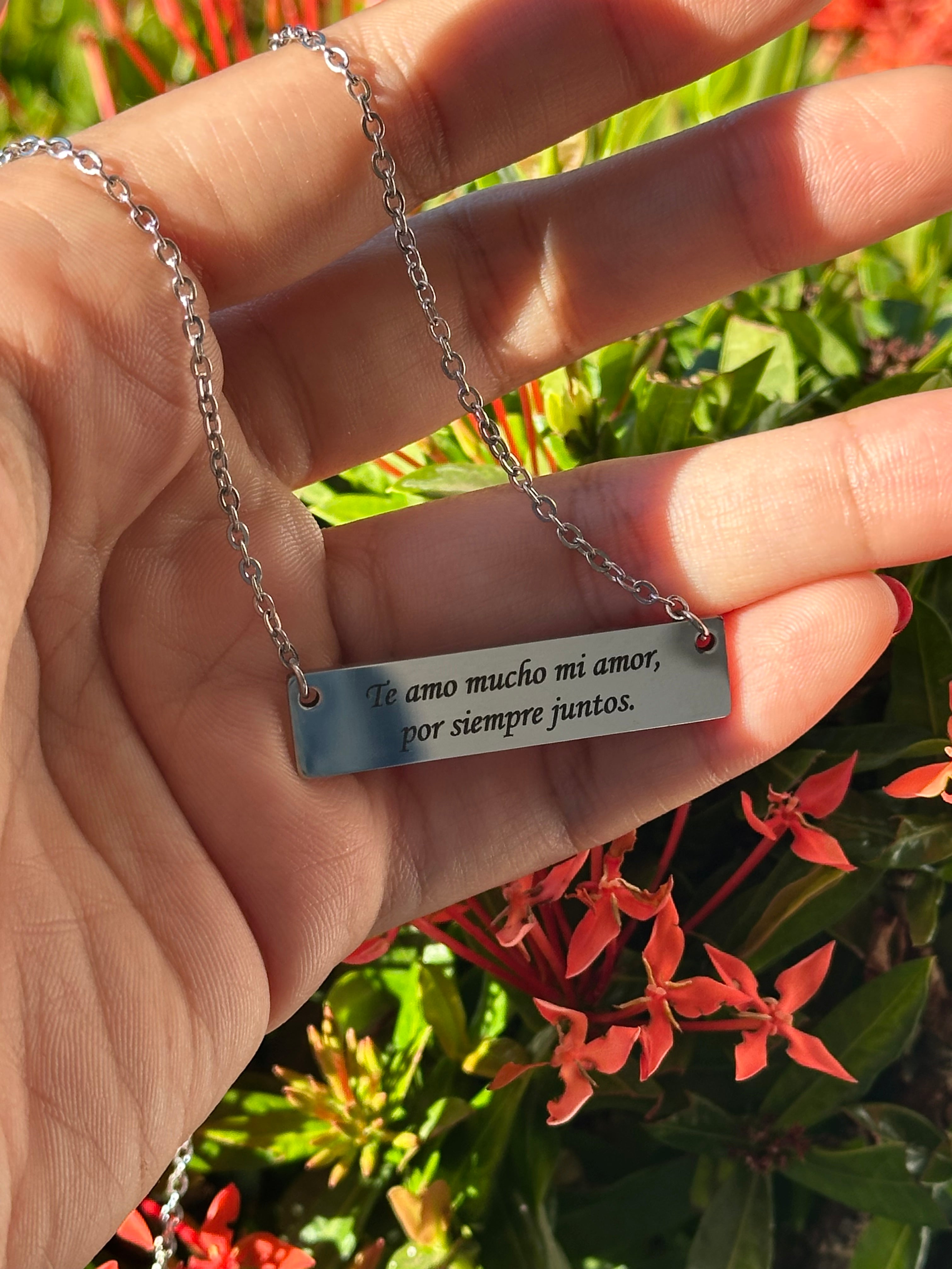 Collar con Placa - Letras y Fotograbado