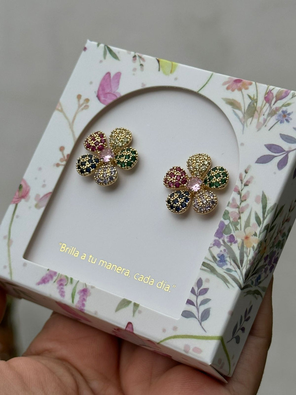 Arete Esencial Flor Multicolor