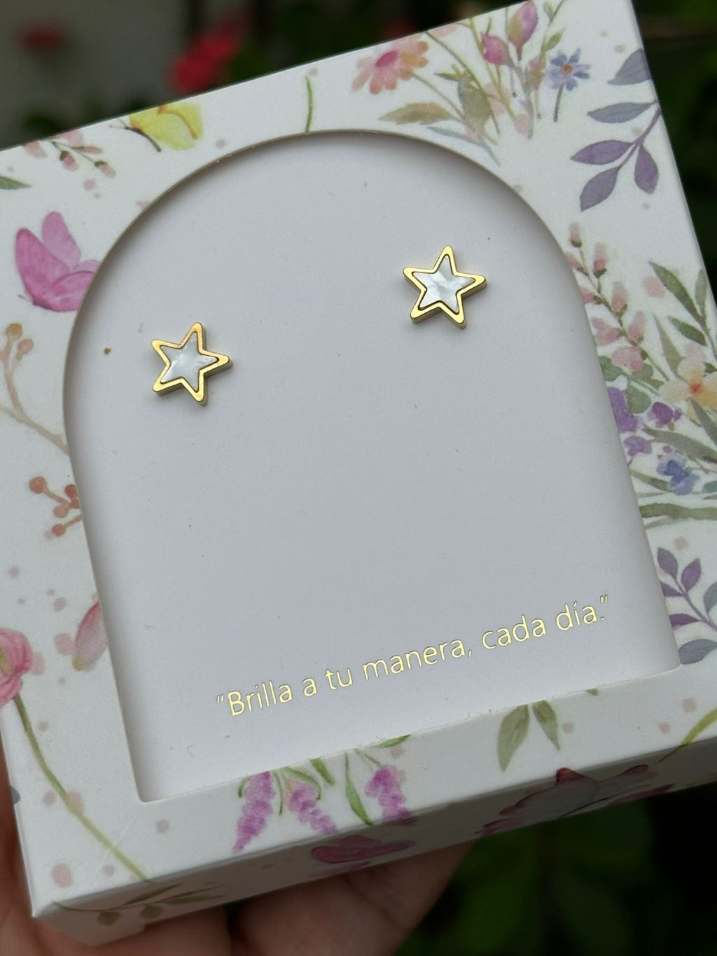 Aretes Esencial Mini Estrella Blanca