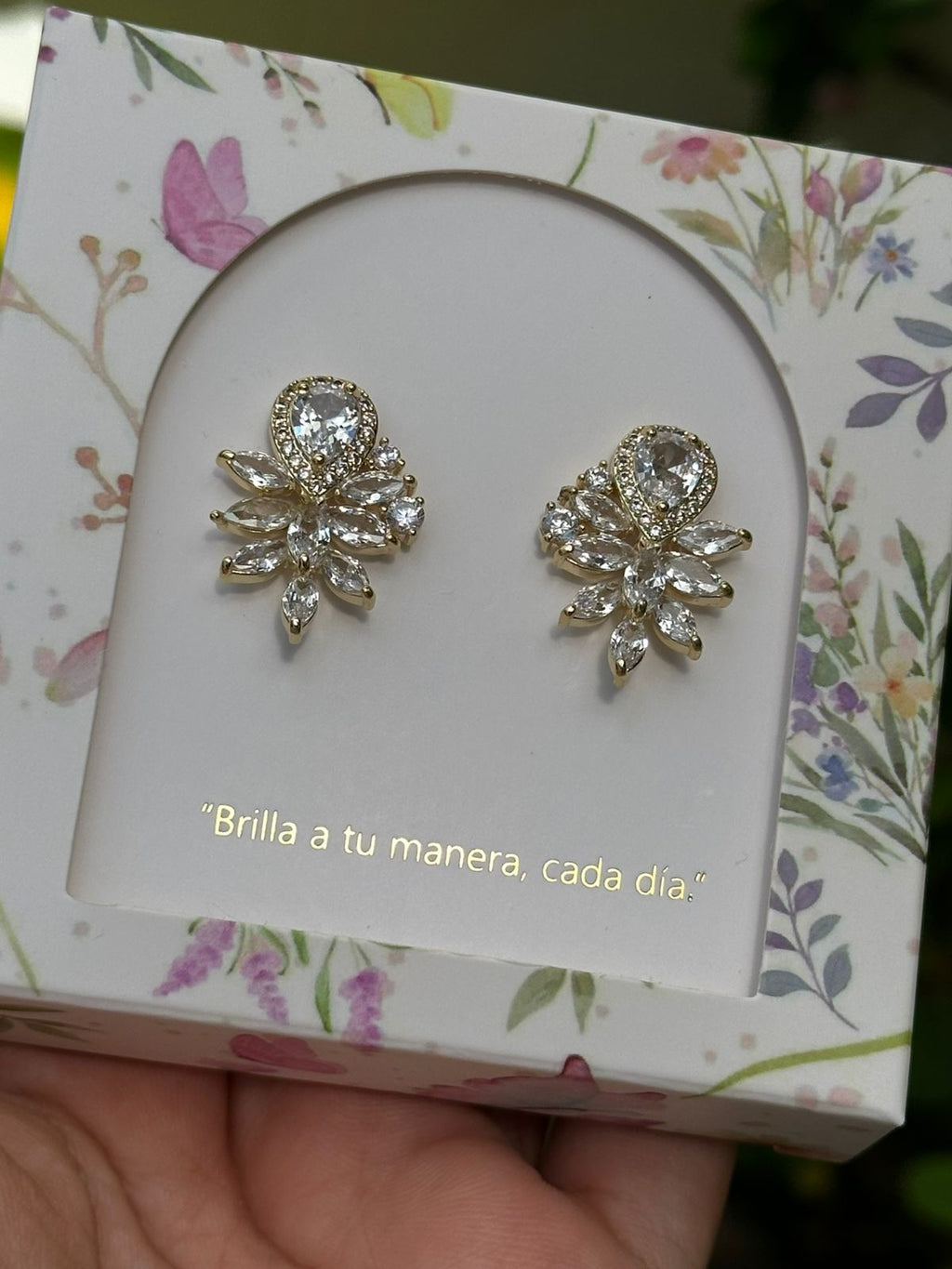 Aretes Flor Circonia Blanca